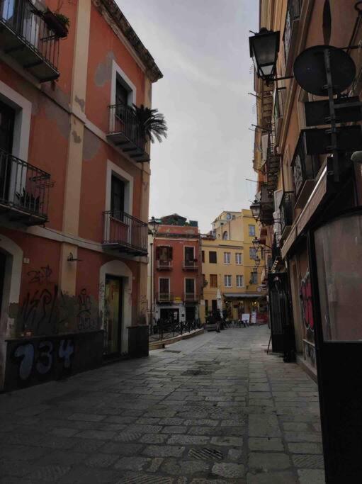 Pop In! Sunny 2Bdr Apt Cagliari Near The Beach Bagian luar foto